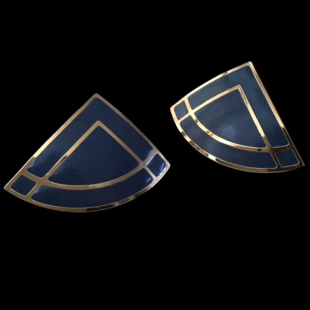 Vintage AVON Navy Enamel Gold Tone Geometric Stud Earrings - Picture 2 of 9